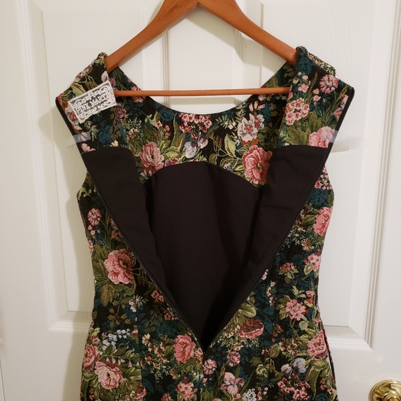 Pink Martini Vintage 60s Style Sleeveless Floral Tapestry Dress - Picture 8 of 14